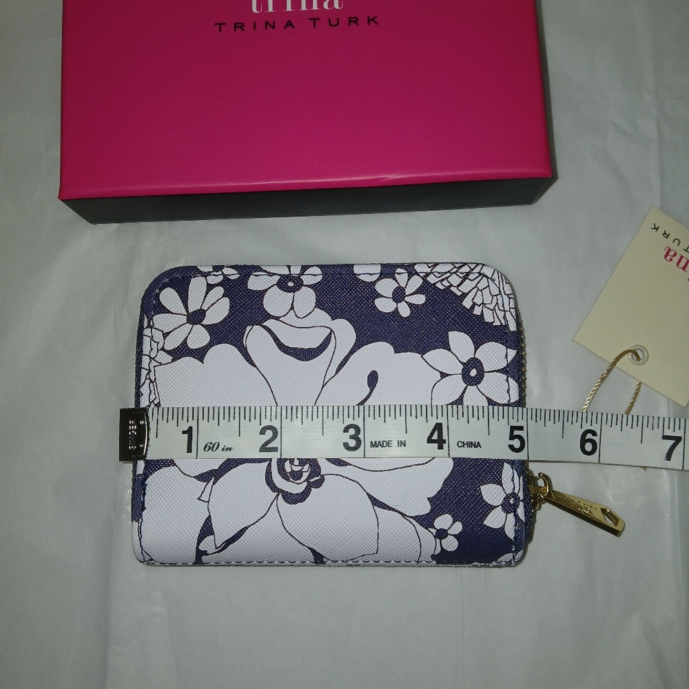 Trina Turk Zip Around Cardholder Wallet In Box, Faux Leather, Floral - Picture 6 of 9